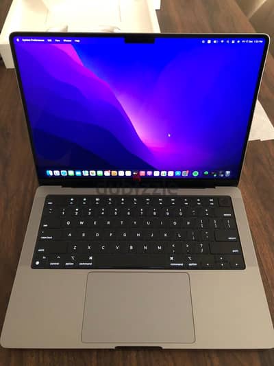 Macbook Pro 14 inch 1tb 16gb ram