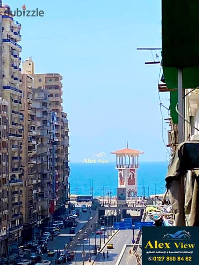 للبيع شقه مرخصه في ميامي بحري شارع 45 الرئيسي تري البحر  بالعفش و الفرش و الاجهزه
