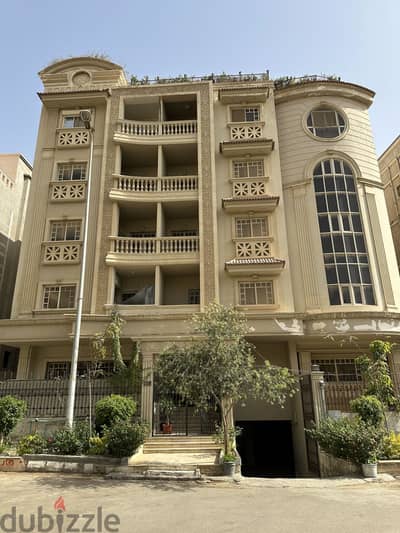 198 sqm Duplex+ 50 sqm Private Garden & underground Garage Parking
