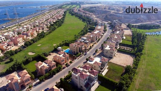 When you find an apartment 217 meters with 4 bedrooms inside Alex West with an advance of only 5%. . . you must stop and think!