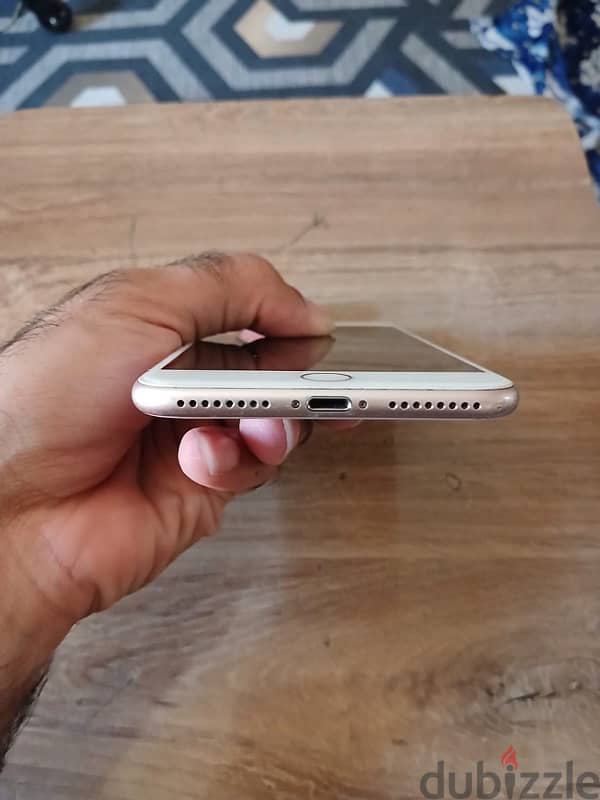 IPhone 7 Plus  256g 4