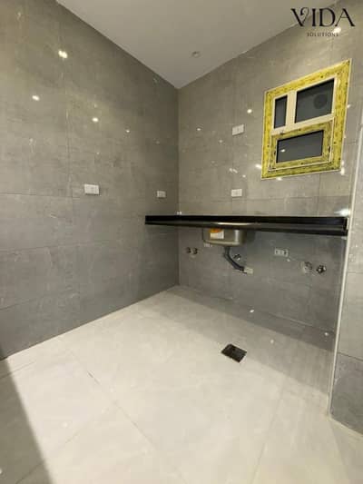 Ground-floor apartment for sale 100 sqm at a very attractive price in Hadayek Al Ahram. Fully finished and ready for first occupancy.