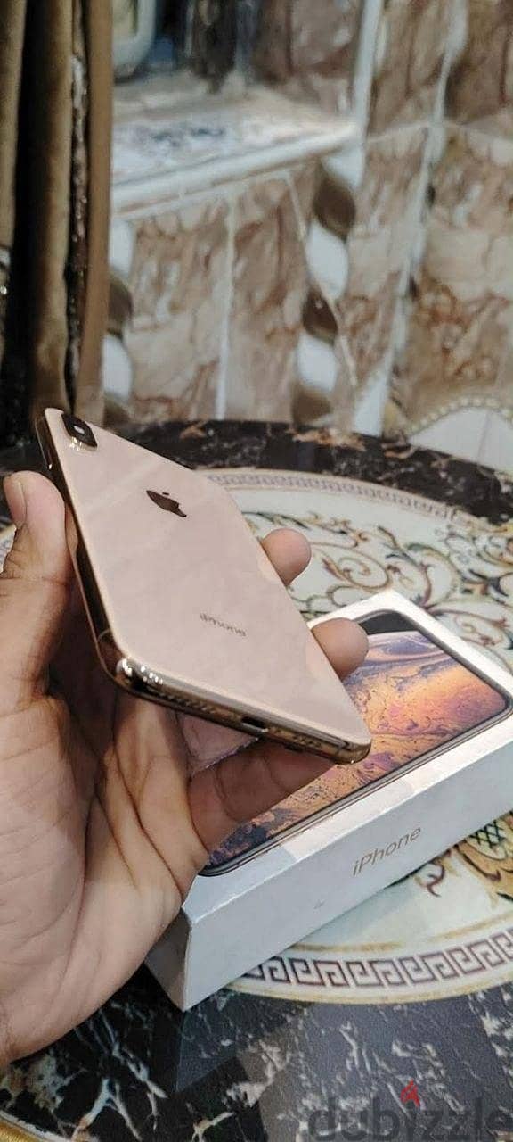 Apple - iPhone XS Max 1