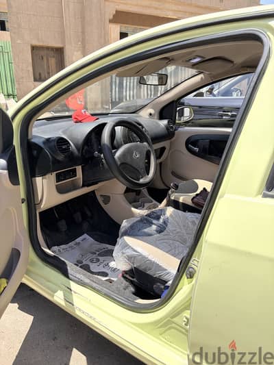Geely Pandino 2012