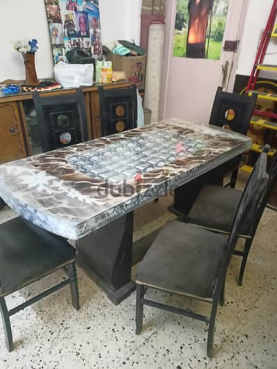 سفرة و ٦ كراسي