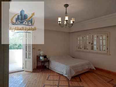 A standalone villa in Al-Shorouk City, finished in the ninth neighborhood, land area 840 m, finished special, for sale due to travel circumstances
