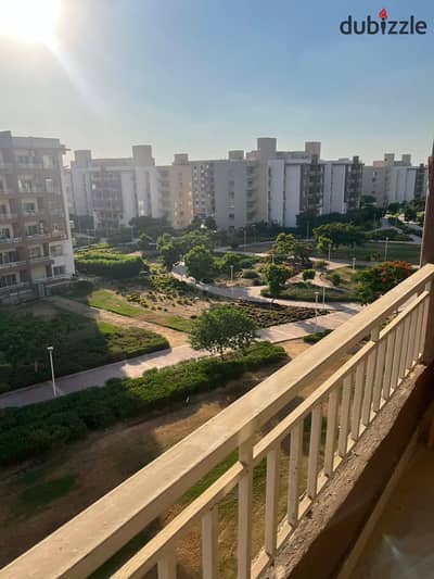 Apartment for Rent in Wasal Residence Compound – El Shorouk City  A distinctive apartment with an area of 172 sqm, fully north-facing, located on the