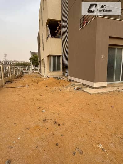 بنتهاوس 250 متر للبيع في palm hills new cairo  فيو لاند سكيب فيو مفتوح | استلام فوري