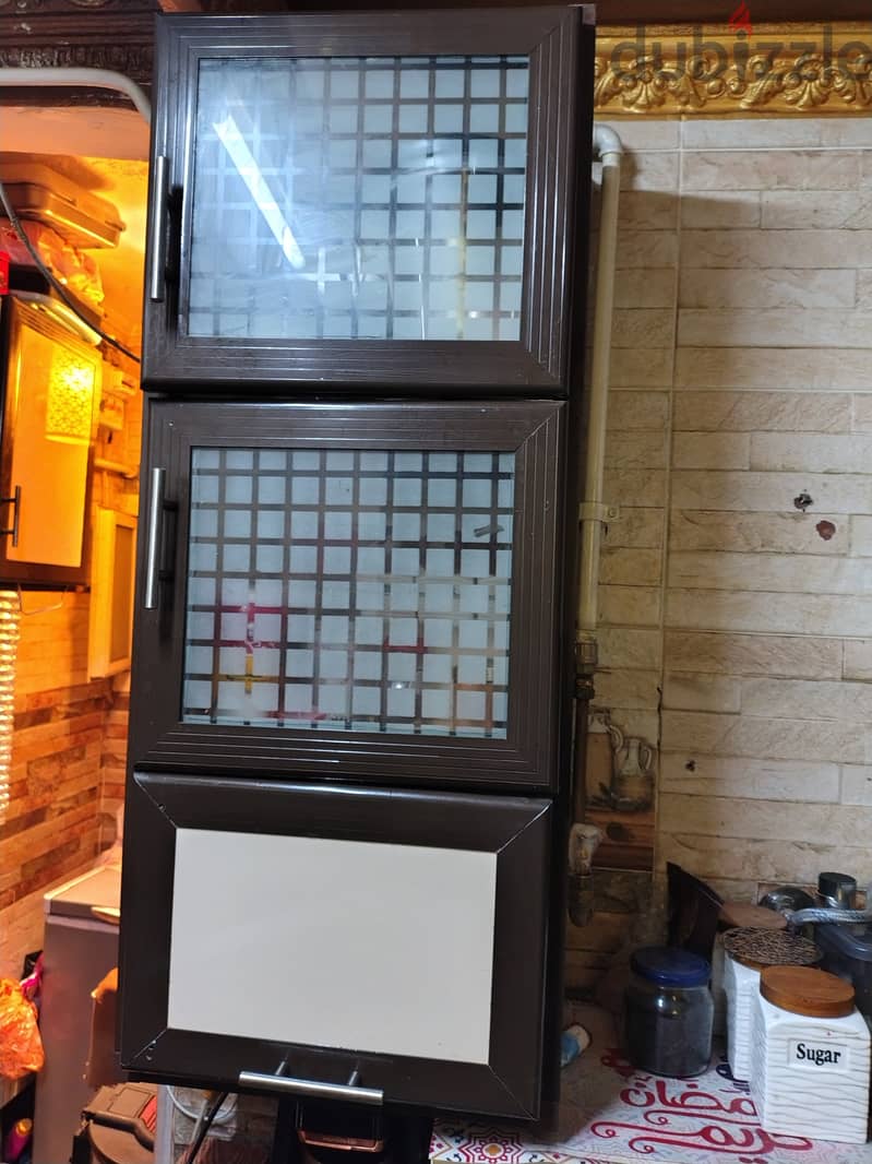 Upper Aluminum kitchen 3