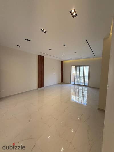 Apartment for rent in Paradise Compound, first occupancy, near the American University, ultra super lux, first floor, 185 meters