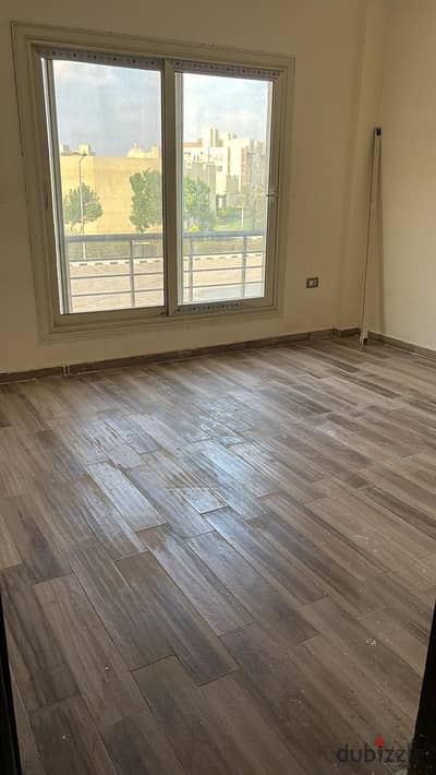 Apartment for sale, ground floor, 160 square meters, 3 bedrooms + 2 bathrooms, prime location, open view, Wasal Compound, Shorouk