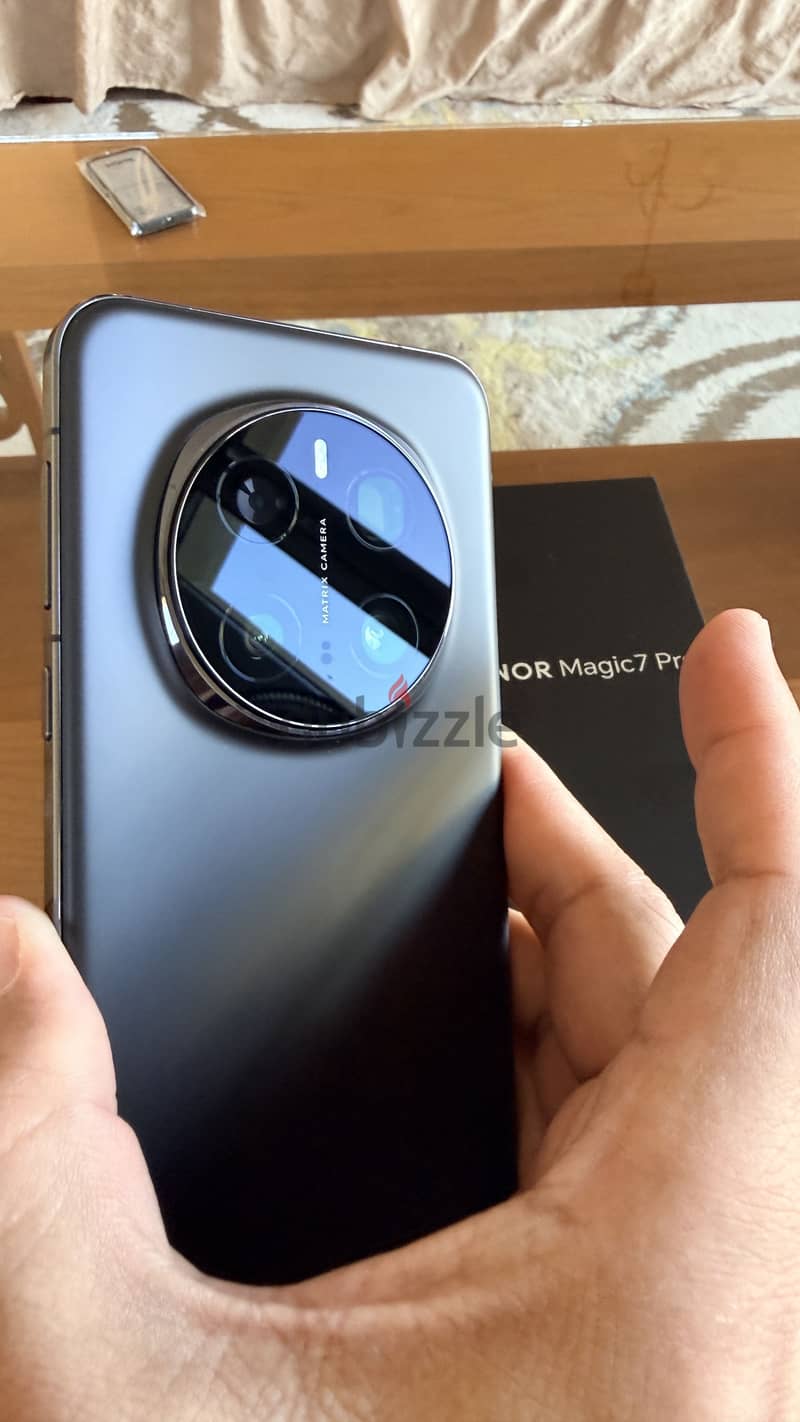 Honor Magic7 Pro 1