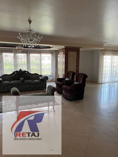 Apartment for sale in Nasr City on a main street in the 9th District. Registered with the Real Estate Registry and built in 2005                     .
