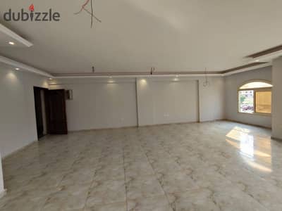شقه للايجار في الحي الرابع فيلات تصلح سكني أو اداري