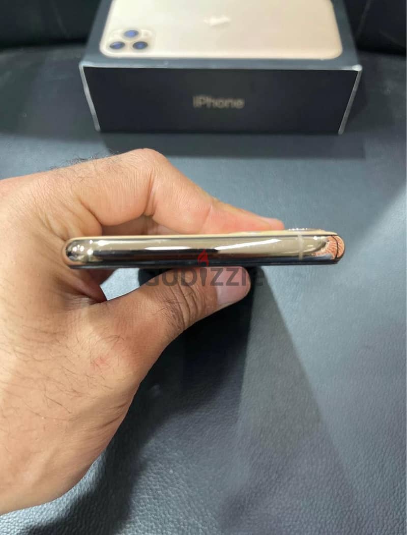 Apple - iPhone 11 Pro Max 1