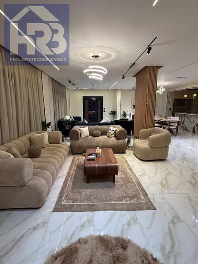 Distinct duplex with furnishings and air conditioning in the Southern Lotus