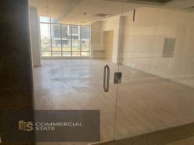 محل متشطب 62م للايجار في Skies Plaza- التجمع الخامس