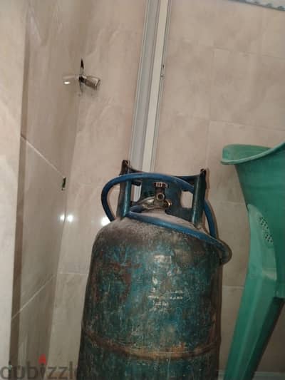 انبوبه غاز مليانه ومنظم وخرطوم