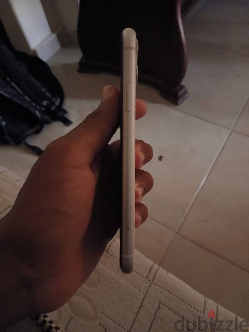 Apple - iPhone 11 4