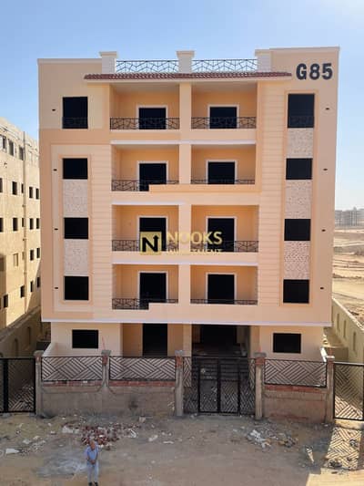 Roof Apartment for Sale District 3 G85 Beit El Watan 170 sqm Rear Model Delivery in 6 Months Direct Entrance New Cairo Axis Long Term Installment