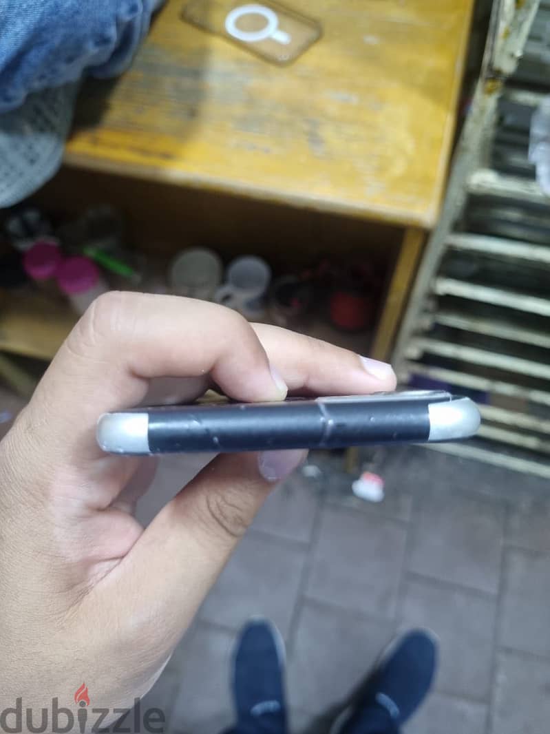 Apple - iPhone 11 3