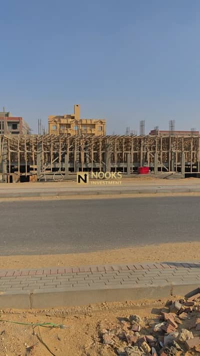 شقة للبيع أمامية على الواجهة بحري الحي السابع A1 بيت الوطن ناصية على محور بن زايد فيو مفتوح تقسيط 36 شهر استلام ديسمبر 2027