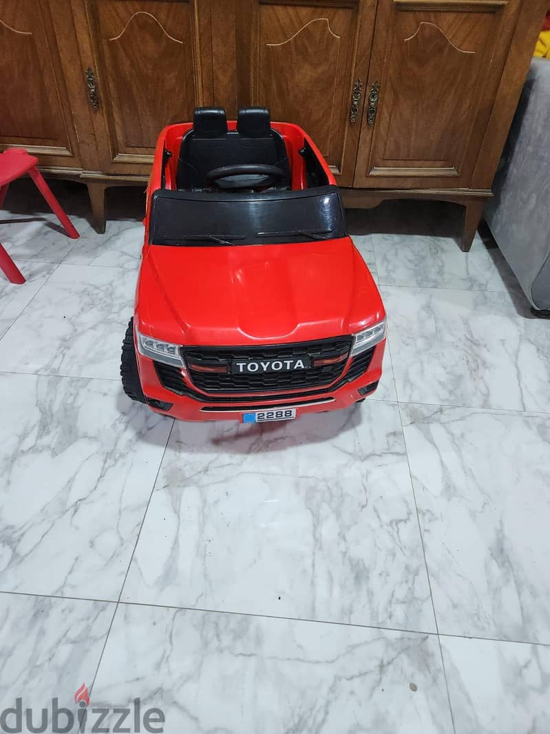 Electric Car with Remote 3