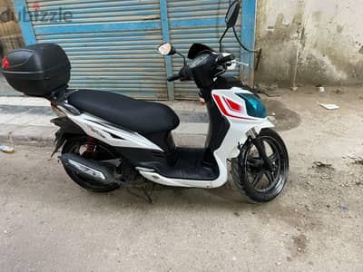 سكوتر للبيع sym sr Symphony 150 cc