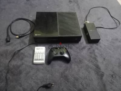Xbox one fat 365 GB بدون علبة استعمال خفيف