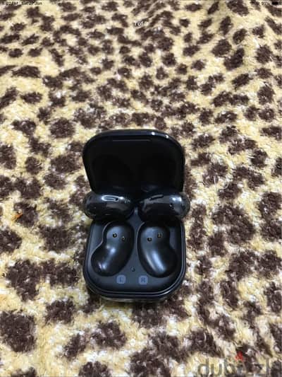 سامسونج جلاكسي بادز لايف مابستيك galaxy buds live mystic