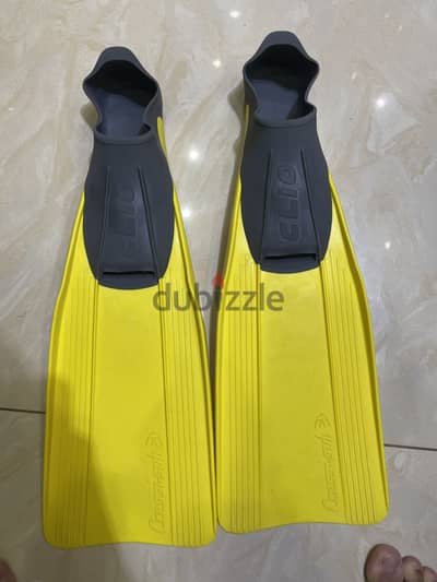 بيع زعانف مستعملة ماركة Cressi CLIO