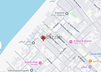 للبيع أرض بموقع استراتيجي خلف قصر العجمي – مناسبة للبناء والاستثمار