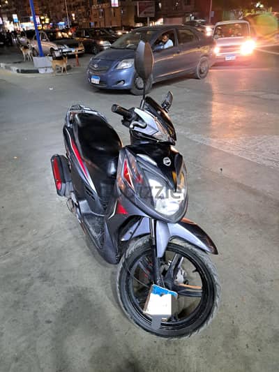 sym sr