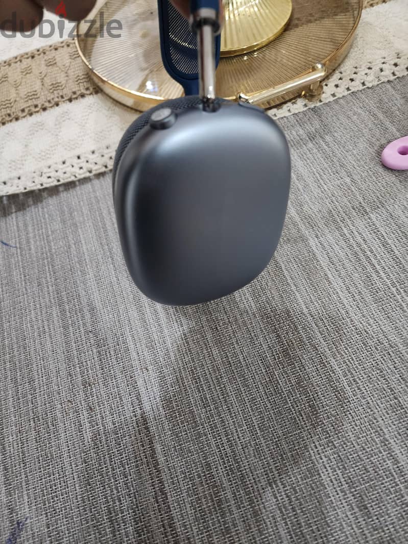 Apple headphones max 2