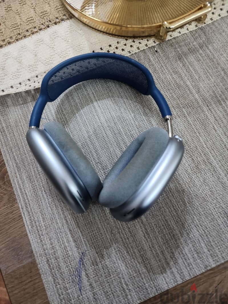 Apple headphones max 5