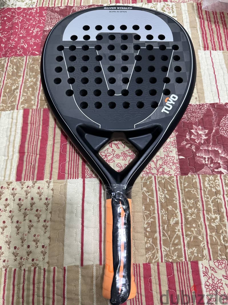 TUYO Silver Stealth Padel Racket + Padel Racket Cover 2