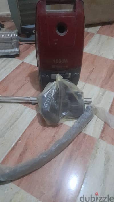 مكنسه كهربائي  ناشيونال