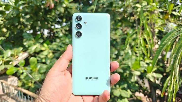 Samsung m55 5G 1