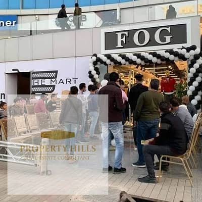 مقر إداري VIP استلام فوري 900م بڨيو علي الواجهه متشطب جاهز للمعاينة في التجمع علي شارع التسعين دايركت في المستثمرين الشمالية