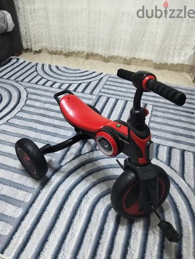 العجلة دي من الأنواع الـ 3 في 1 (Multi-functional 3-in-1 Trike/Scooter