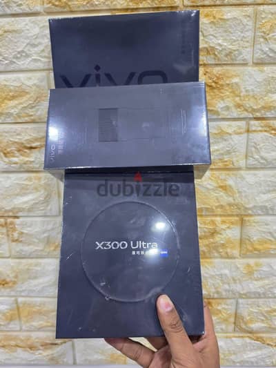Vivo X300 Ultra 512 giga 16 ram بكيت التصوير  بالكيت متبرشم