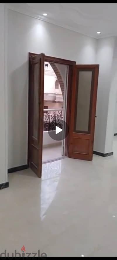 شقه بمجمع المحاكم المنصوره للبيع