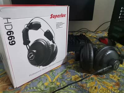 Superlux hd669 studio headphones used like new