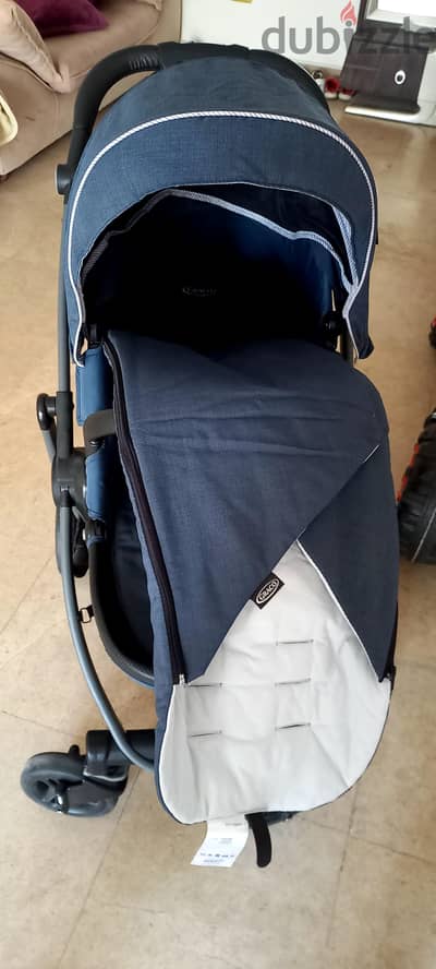 Graco evo stroller used 3 times . . like new