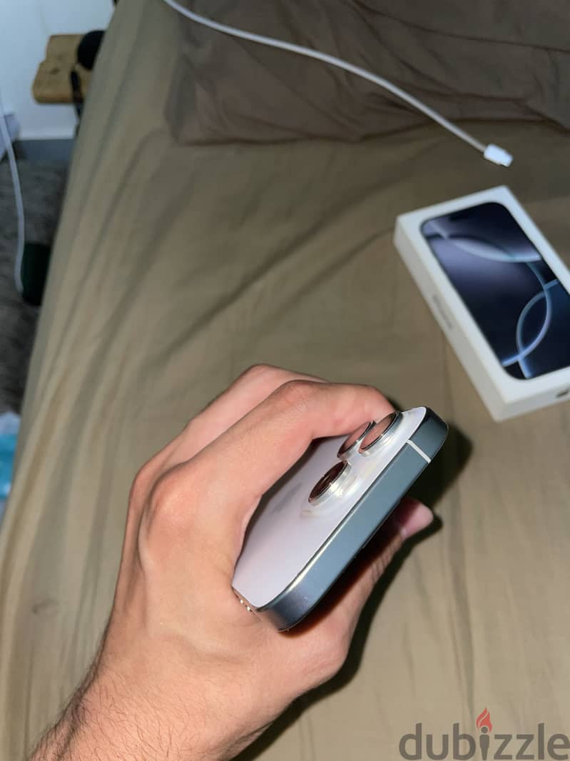 Apple - iPhone 16 Pro 2