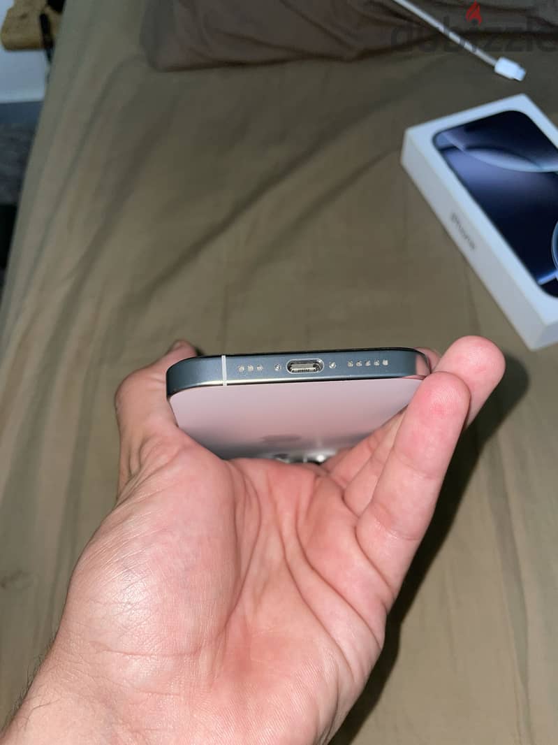 Apple - iPhone 16 Pro 5