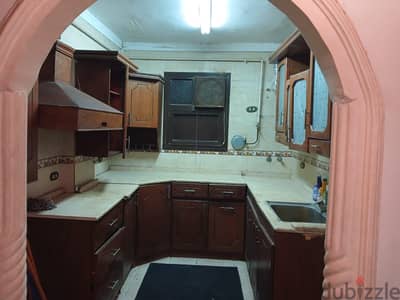 مطبخ عمولة مستعمل خشب زان