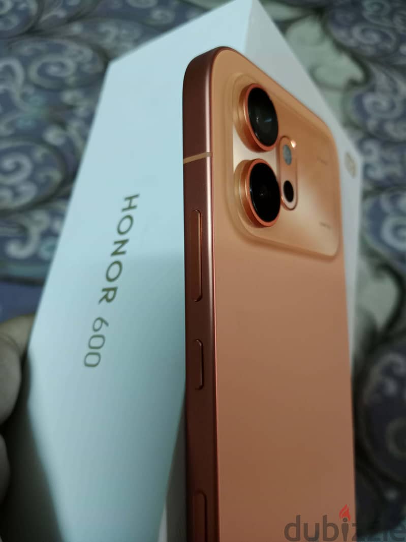HONOR 600 4