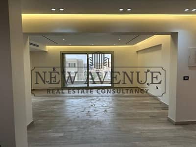 شقة للبيع متشطبة بالكامل استلام فوري 2 غرفة نوم بموقع متميز في بالم هيلز نيو كايرو Palm Hills New Cairo PHNC