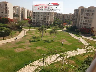 Apartment for sale in Madinaty B1 with an area of 175m on a wide garden